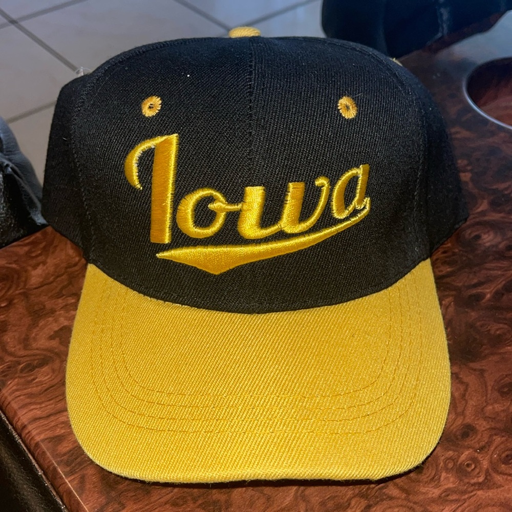 New with tag never worn, yellow and black Iowa Velcro hat